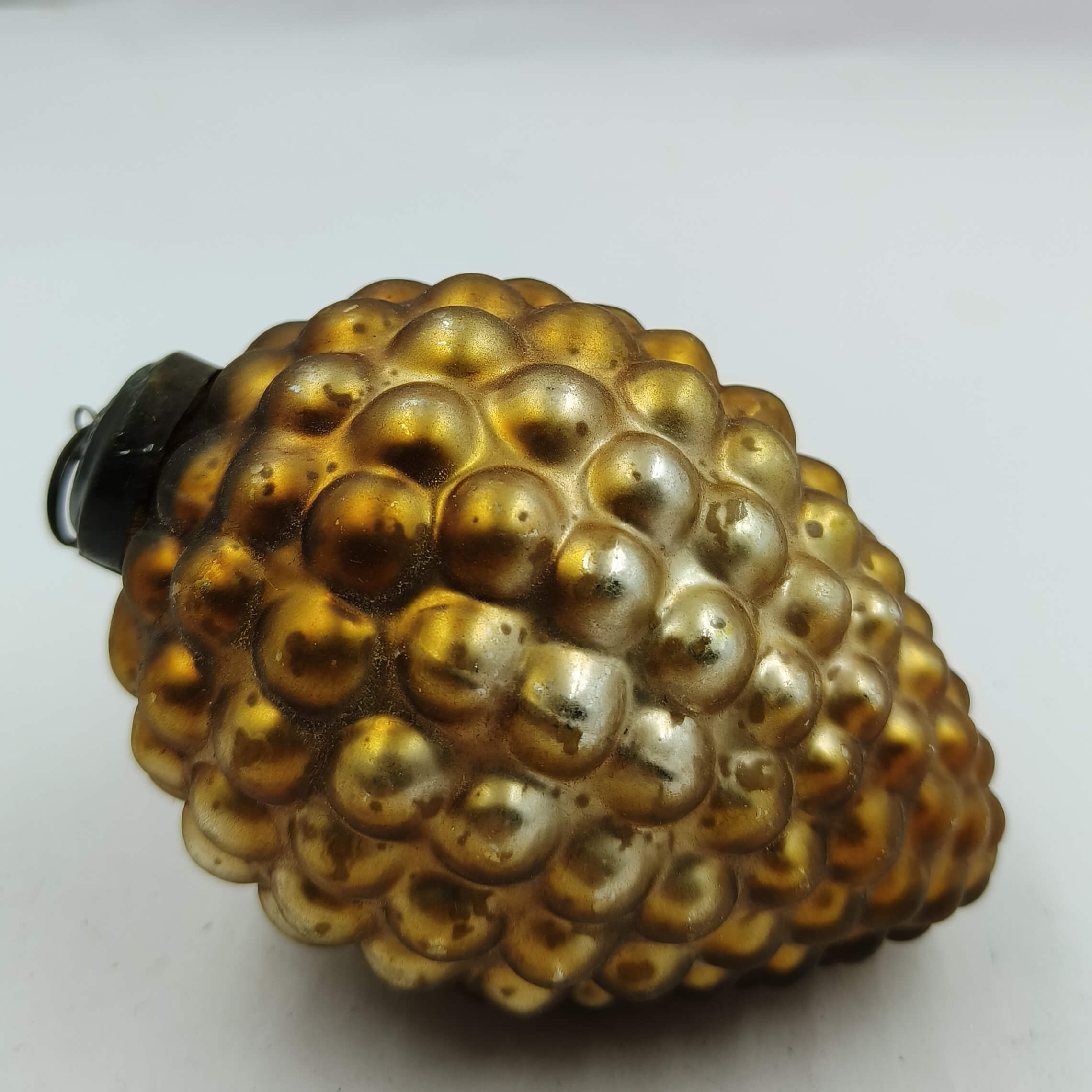 Sethe Glass Ornament, Gold