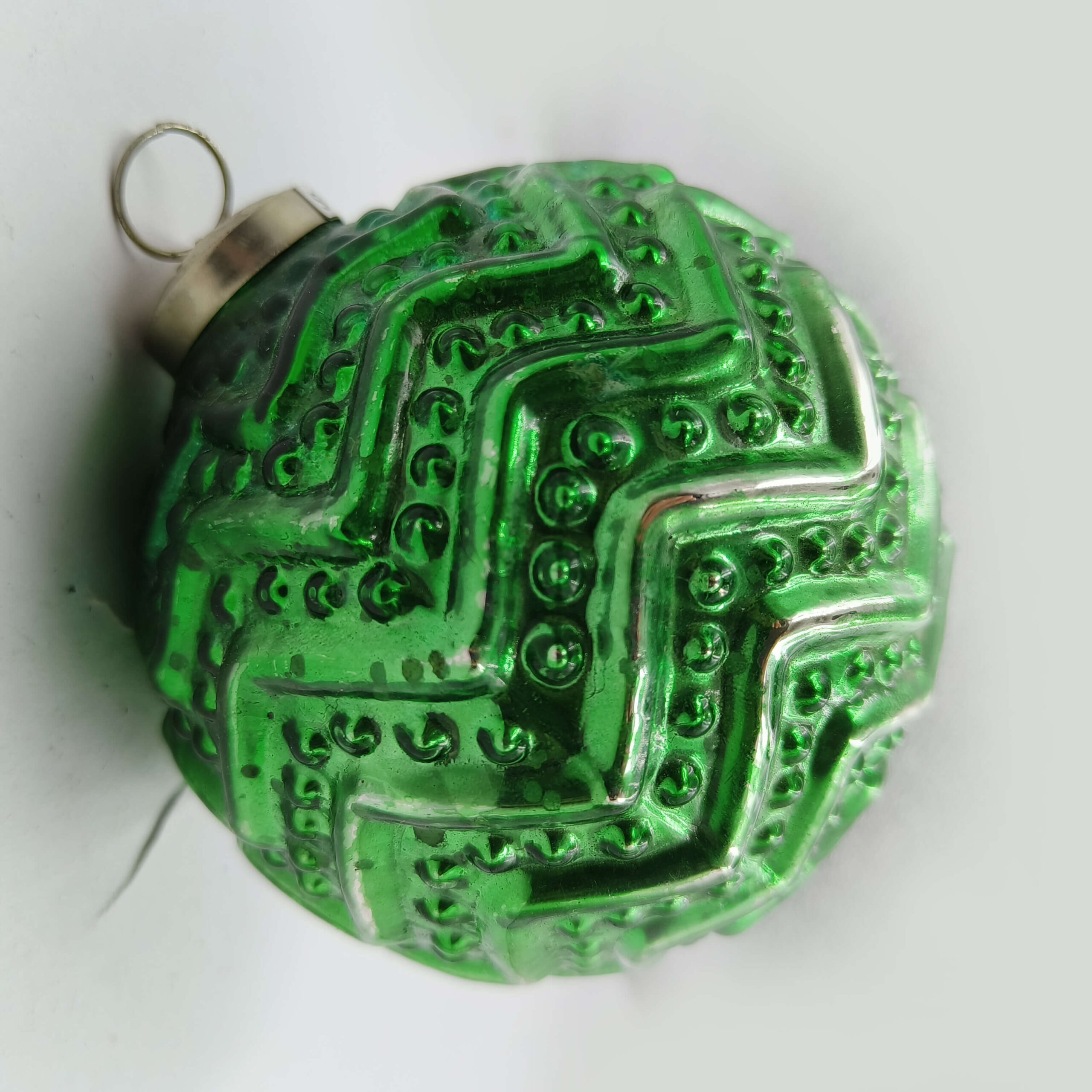 Zanthe Glass Ornament, Green
